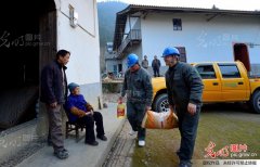 用爱滋养“艾滋”生命