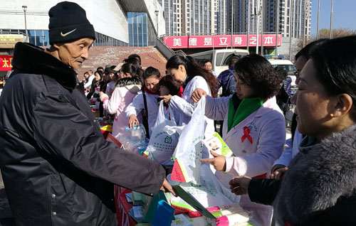 滨河体育中心宣传现场。